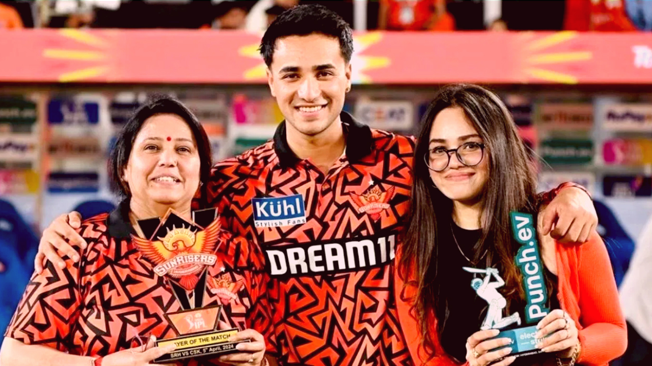 অভিষেক শর্মার রেকর্ড গড়া ১৪১ রানের ঐতিহাসিক ইনিংস, জয় পেল সানরাইজার্স হায়দরাবাদ