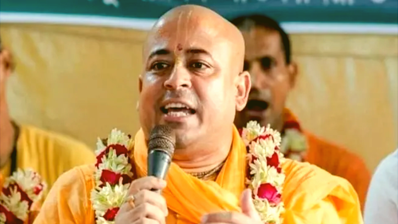 সাইফুল ইসলাম হত্যা মামলায় চিন্ময় কৃষ্ণ দাস গ্রেপ্তার-newsedge24
