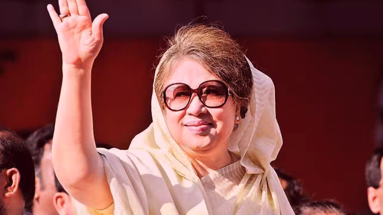 খালেদা জিয়া কাতারের রয়েল অ্যাম্বুলেন্সে দেশে ফিরছেন-newsedge24