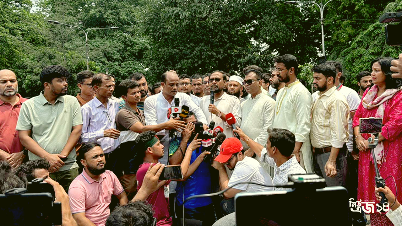 জগন্নাথ বিশ্ববিদ্যালয়ের শিক্ষার্থীদের আন্দোলন-newsedge24