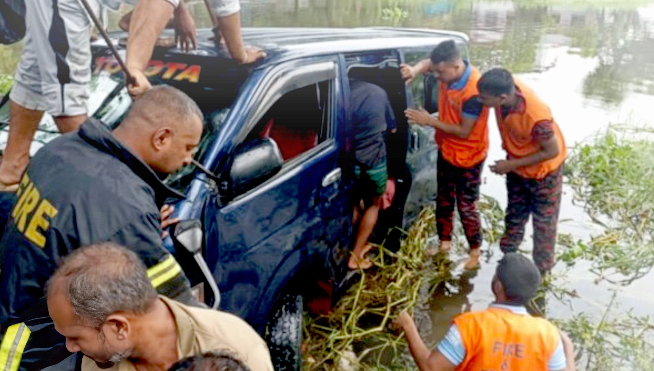 নোয়াখালীতে মাইক্রোবাস দুর্ঘটনায় ৭ জন নিহত-newsedge24