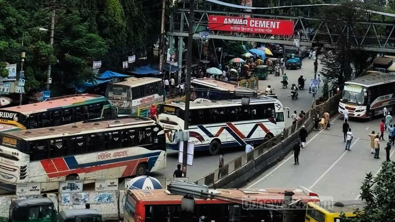 শ্রমিকদের সড়ক অবরোধ-newsedge4