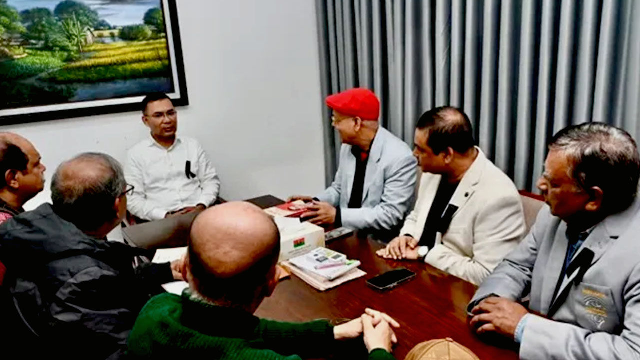 তারেক রহমানের সঙ্গে জাতীয় প্রেস ক্লাব নেতাদের সৌজন্য সাক্ষাৎ-newsedge4