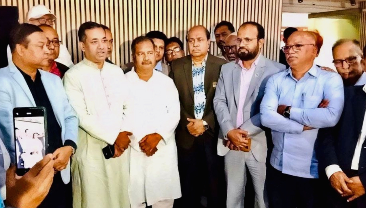 জাতীয় প্রেসক্লাবে সাংবাদিকদের সঙ্গে তথ্যমন্ত্রীর কুশল বিনিময়-newsedge24