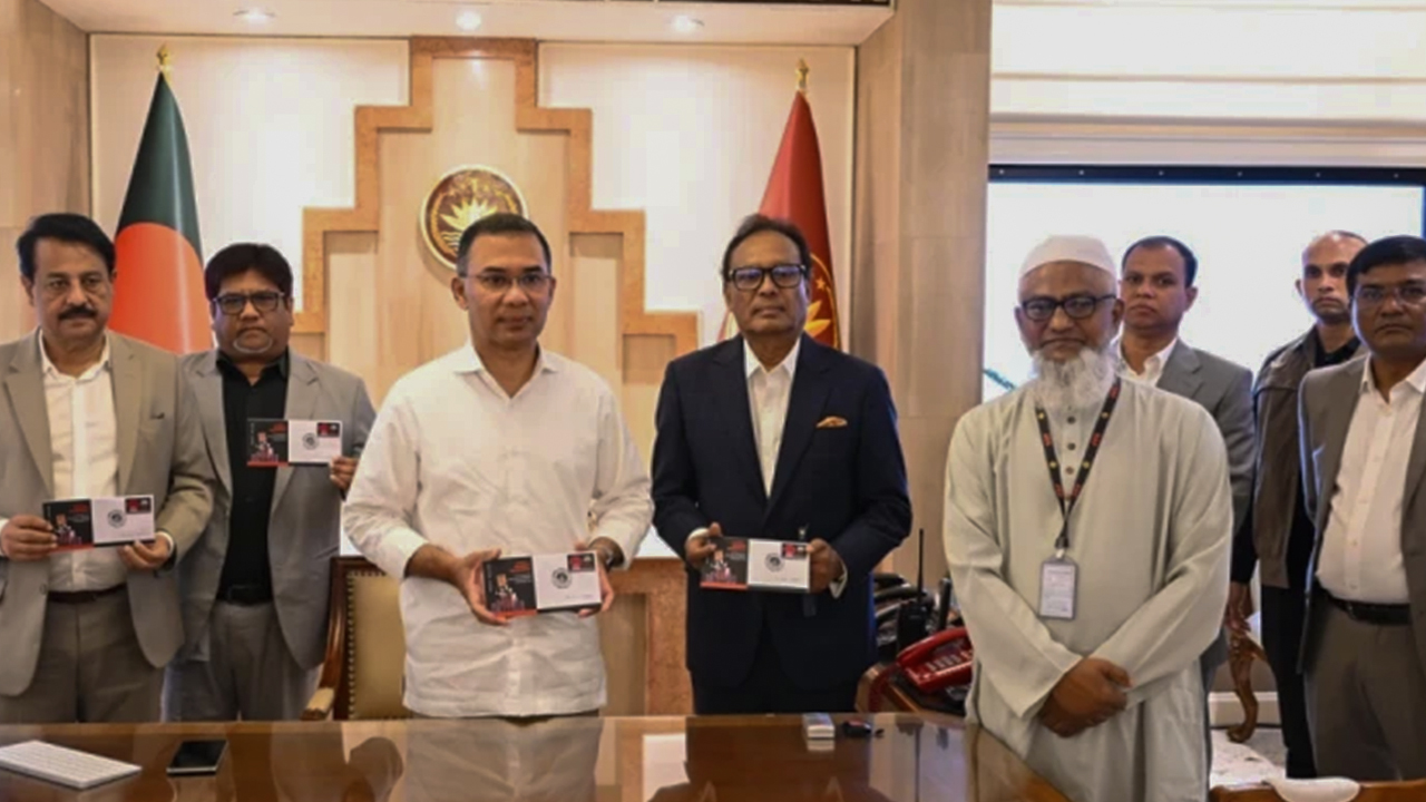 মাতৃভাষা দিবসে প্রধানমন্ত্রীর বিশেষ স্মারক ডাকটিকিট উন্মোচন -newsedge4